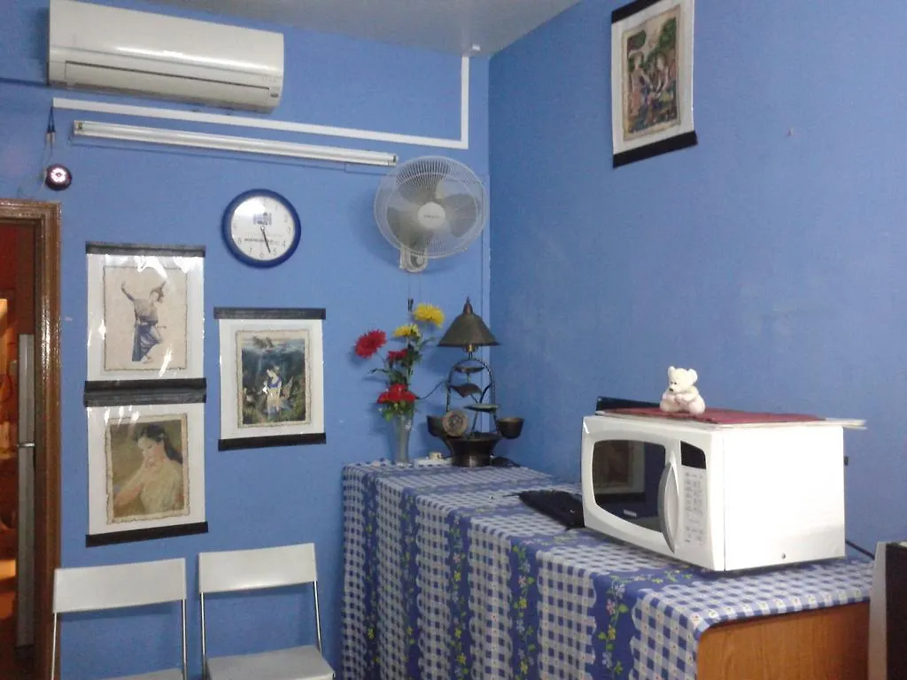 Kontakte von Feel At Home